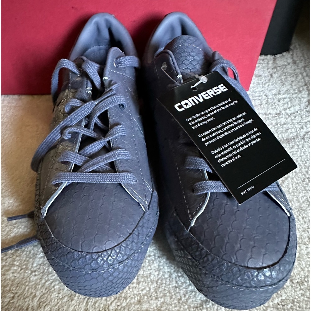 RARE Brand new in box Converse One Star Platform Ox Size 5 Light Carbon